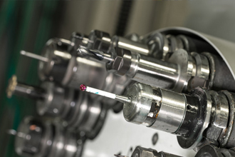 數控(kong)車間工具旋(xuan)轉頭